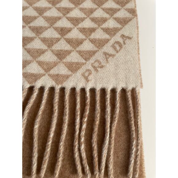 Prada NEW without tags Symbole Double Wool and Cashmere scarf - Picture 4 of 5